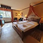 Binzhotel-Ordenskapelle - Ostsee-Rittergut-Ruegen