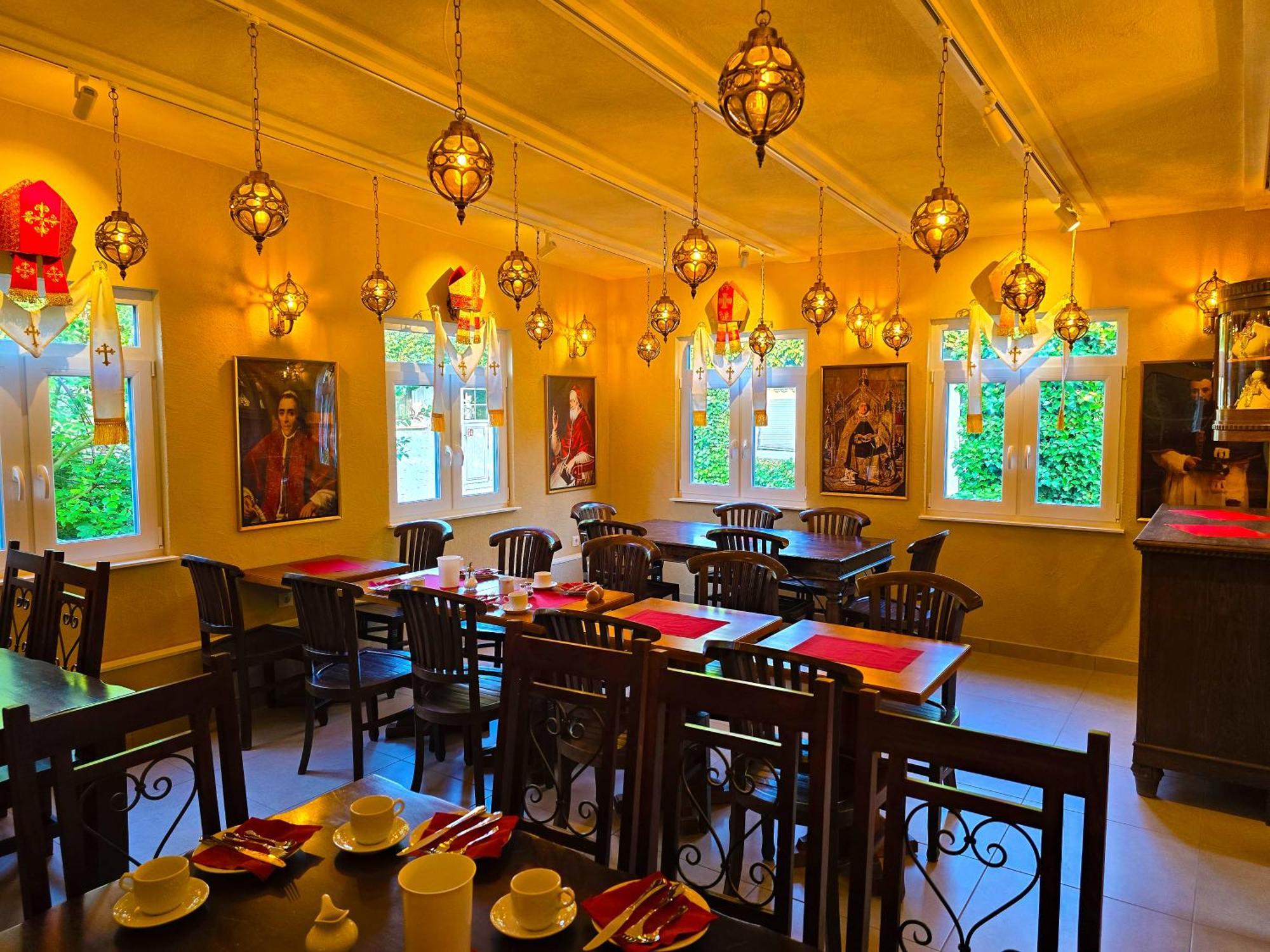 Hotel Binzhotel-ordenskapelle - Ostsee-rittergut-ruegen Binz