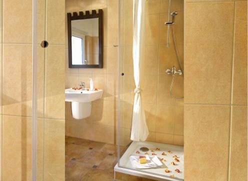 Binzhotel-ordenskapelle - Ostsee-rittergut-ruegen Hotel 3*